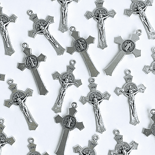 DIJE ✦ CRISTO / SAN BENITO EN ZAMAK