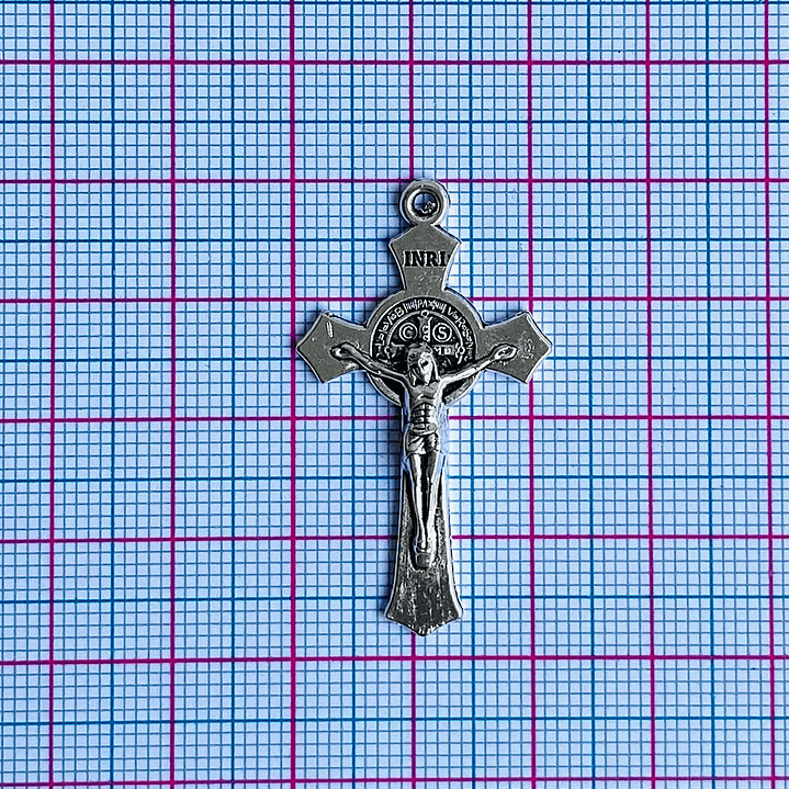 DIJE ✦ CRISTO / SAN BENITO EN ZAMAK 2