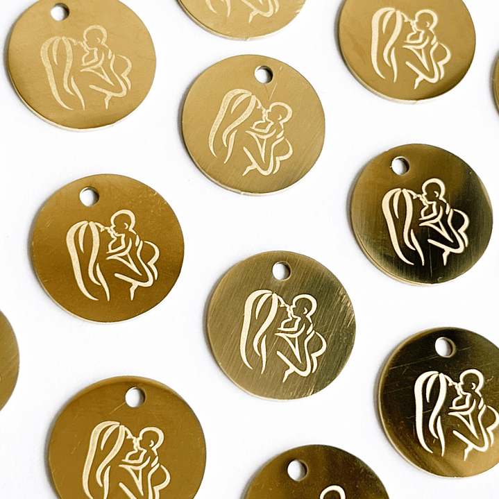 MEDALLA ✦ MAMÁ / BEBÉ EN ACERO 1