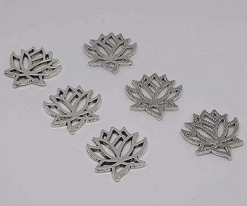 FLOR DE LOTO  EN ZAMAK A42577