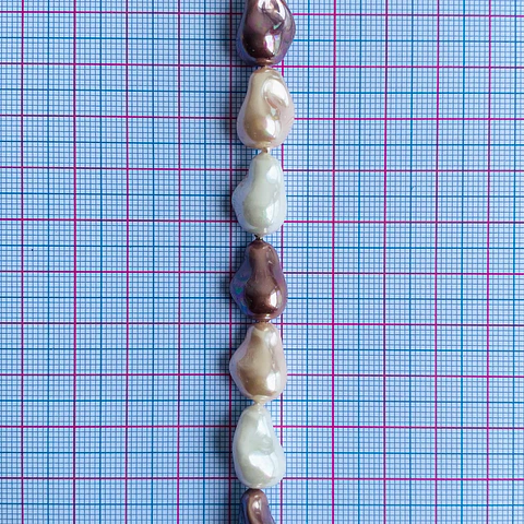 PERLA ✦ SHELL AMORFA 10*14 MM