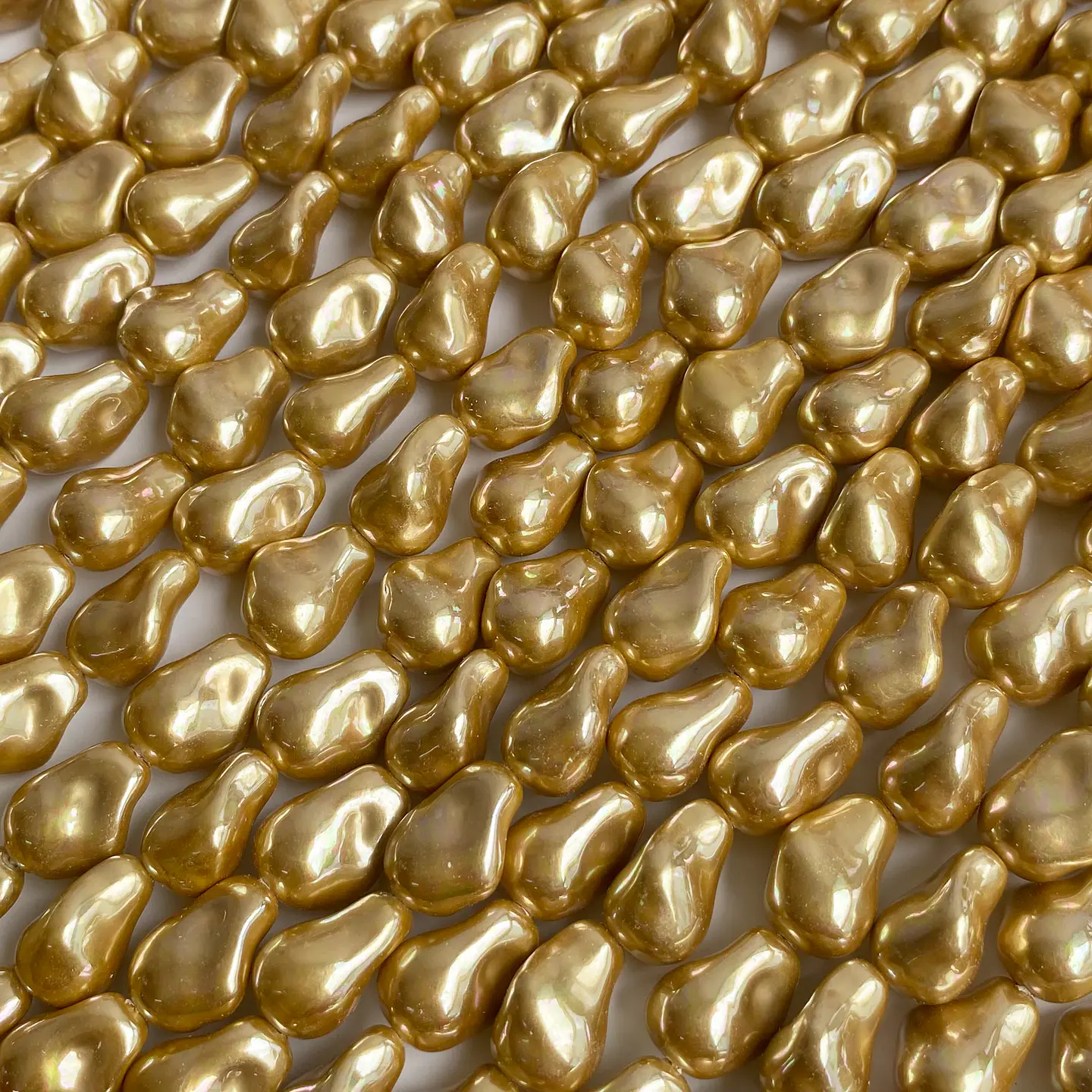 PERLA ✦ SHELL AMORFA 10*14 MM 1