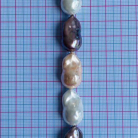 PERLA ✦ SHELL AMORFA 13*24 MM