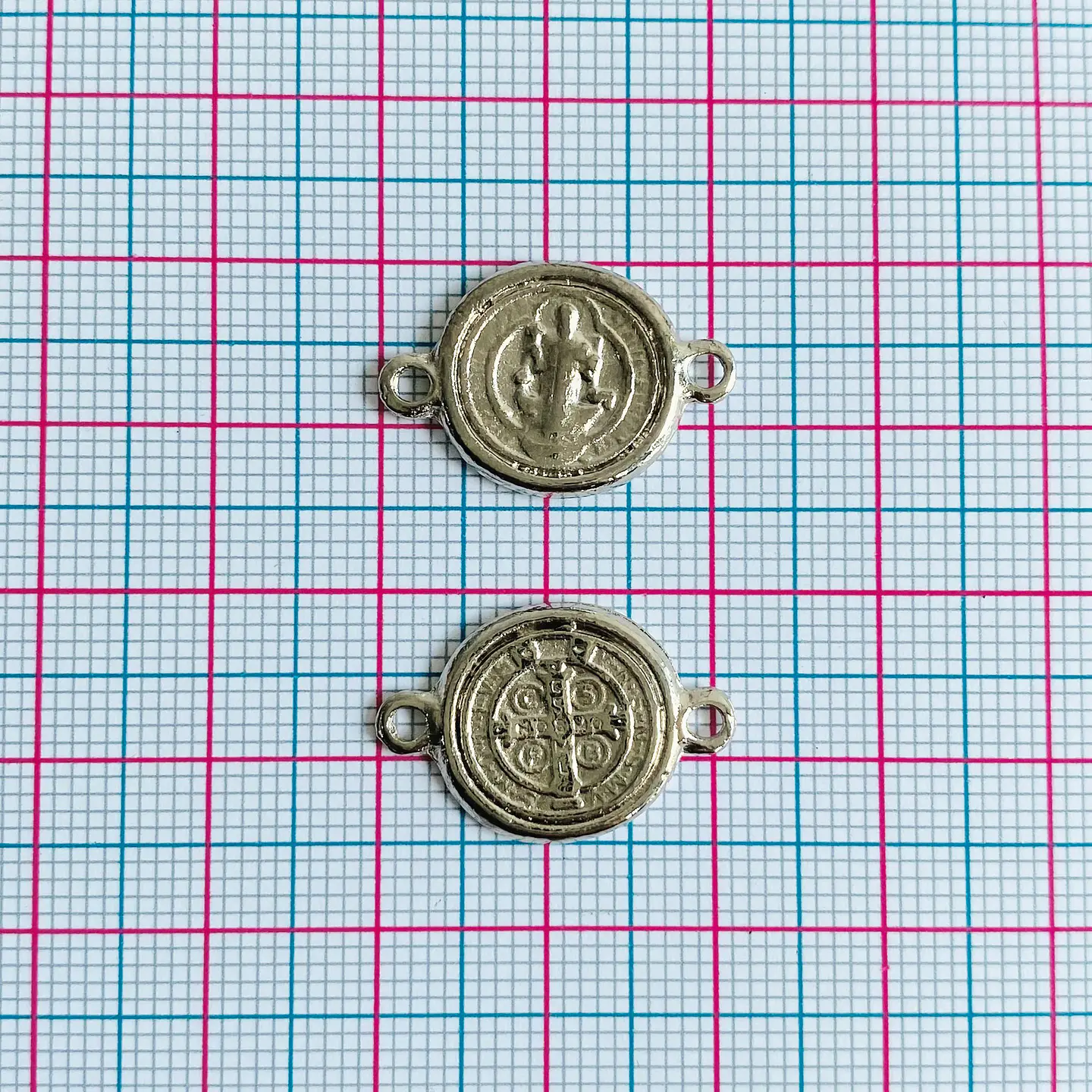 DIJE ✦ SAN BENITO EN ZAMAK 22*15 MM 2