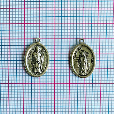 DIJE ✦ SANTA BRIDGET / SAN PATRICIO EN ZAMAK