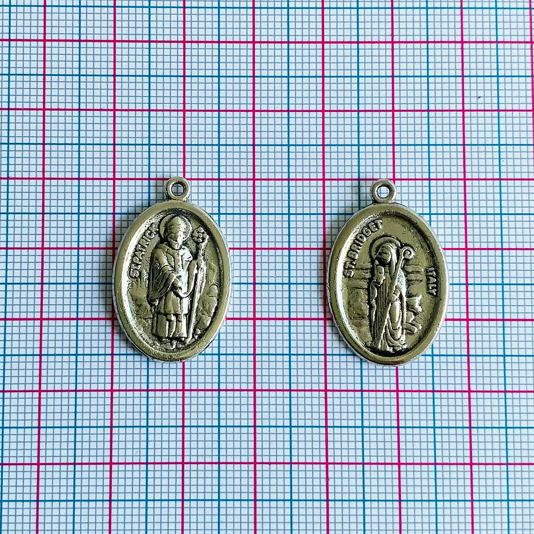 DIJE ✦ SANTA BRIDGET / SAN PATRICIO EN ZAMAK 2