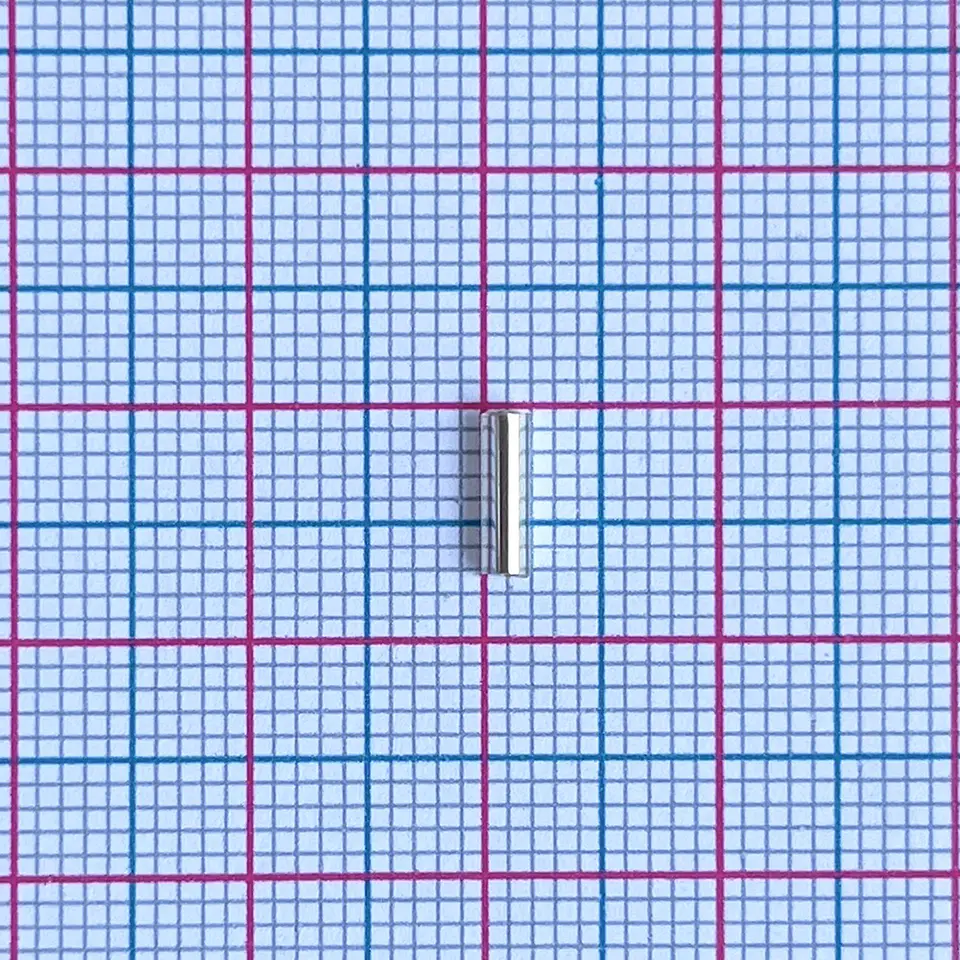 Canutillo de Vidrio Plateado • 2x7 mm 2