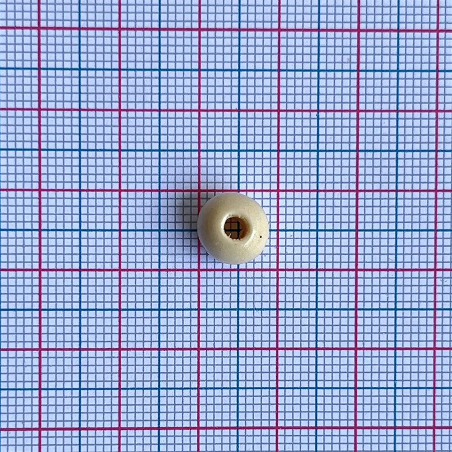 Bola beige • Madera • 7x8 mm 2