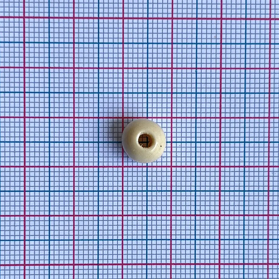 Bola beige • Madera • 7x8 mm 2