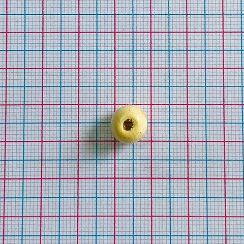 Bola beige • Madera • 9x10 mm