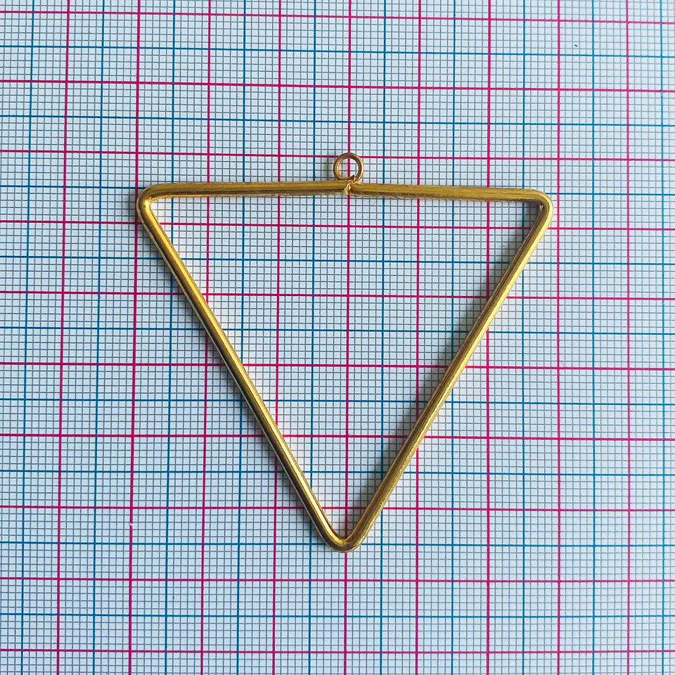 Triángulo para tejer • Baño de oro • 60x55 mm 2