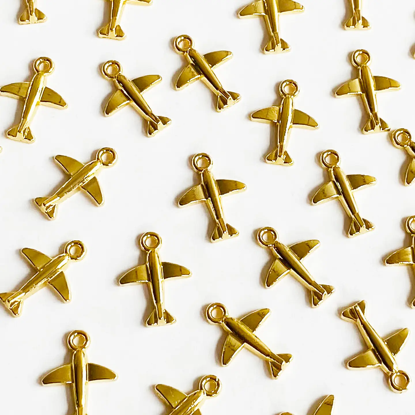 Dije Avión • Baño de oro • 12x15 mm 1