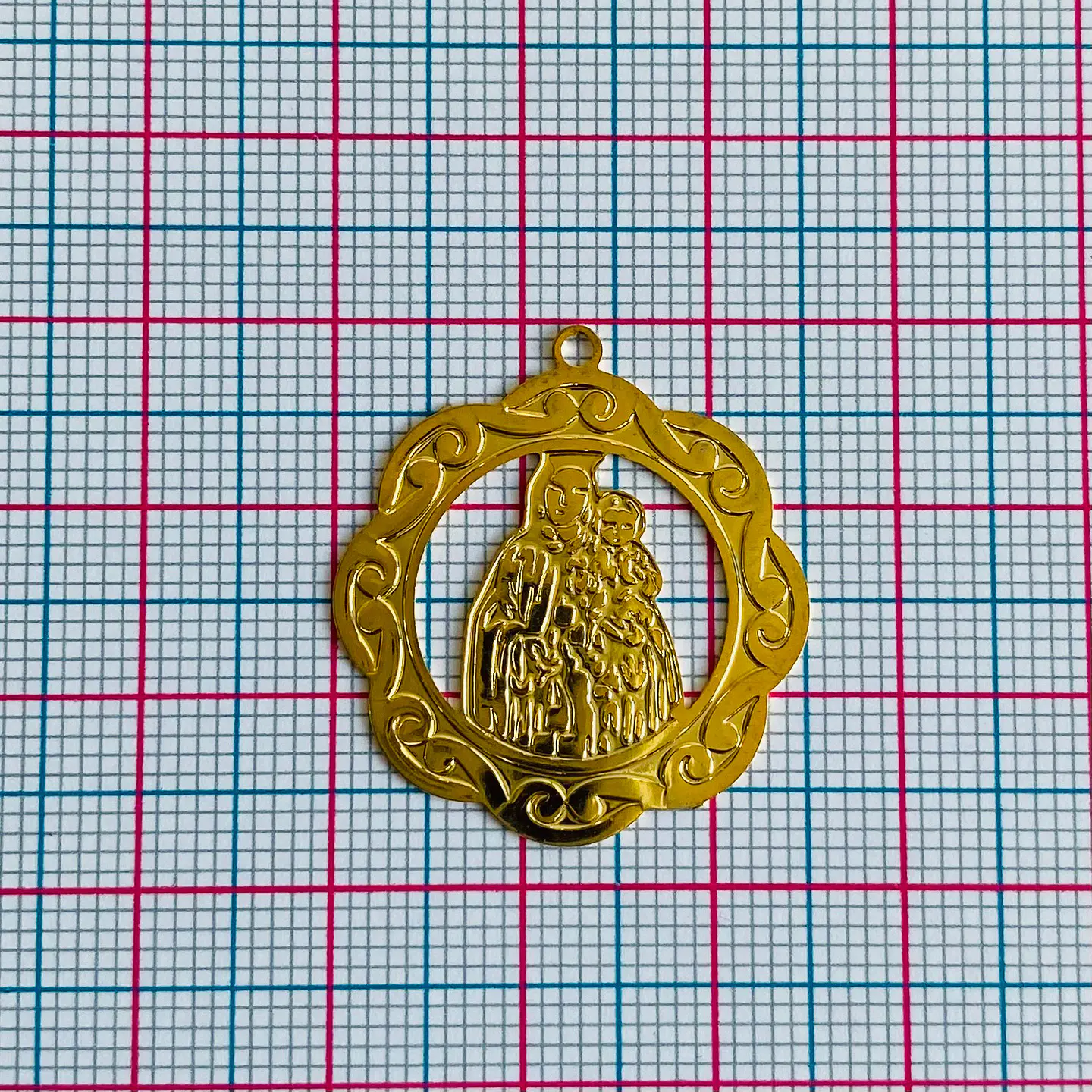 Dije Virgen del Carmen • Baño de Oro • 25x27 mm 2