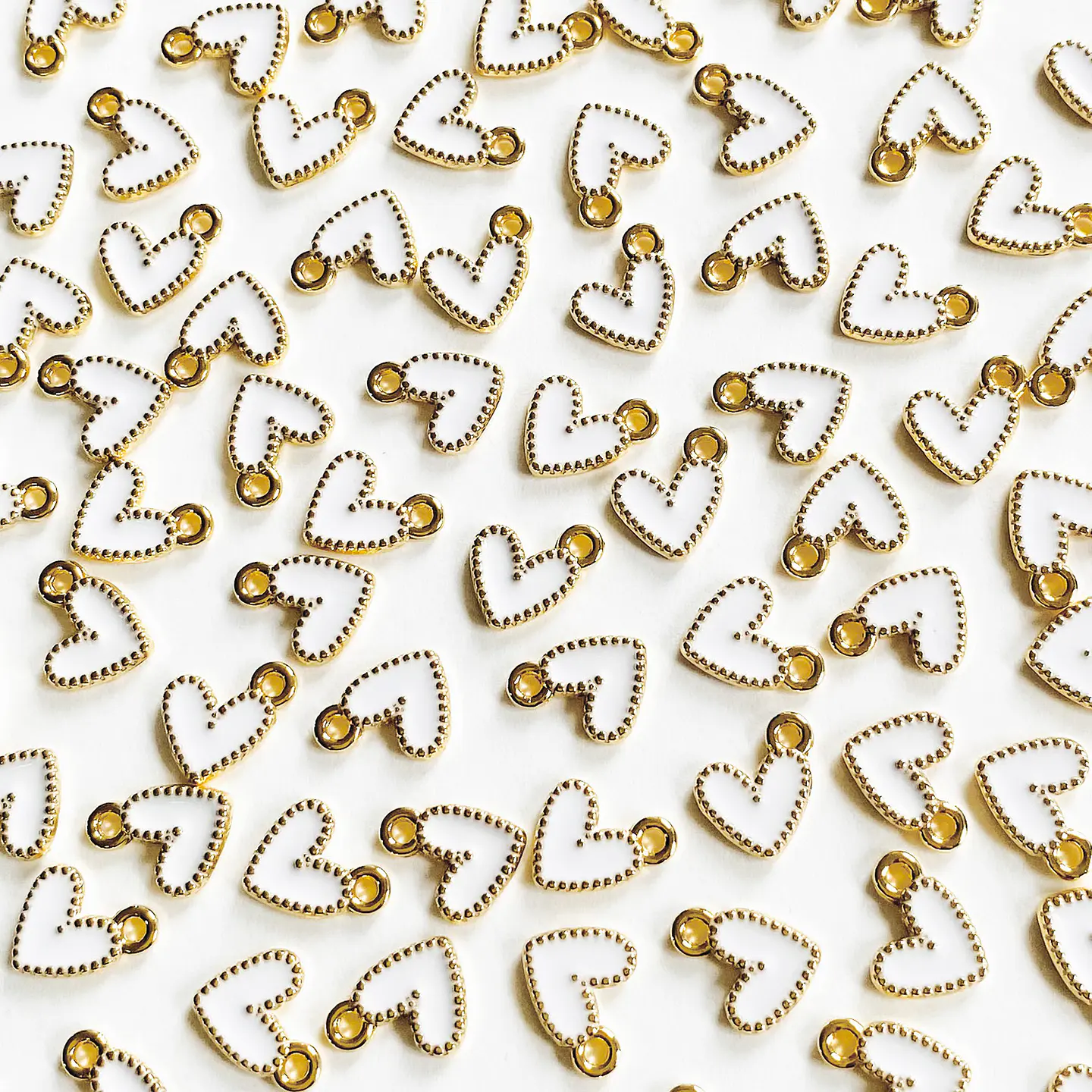 Dije Corazón • Baño de Oro Resina • 9x9 mm 5