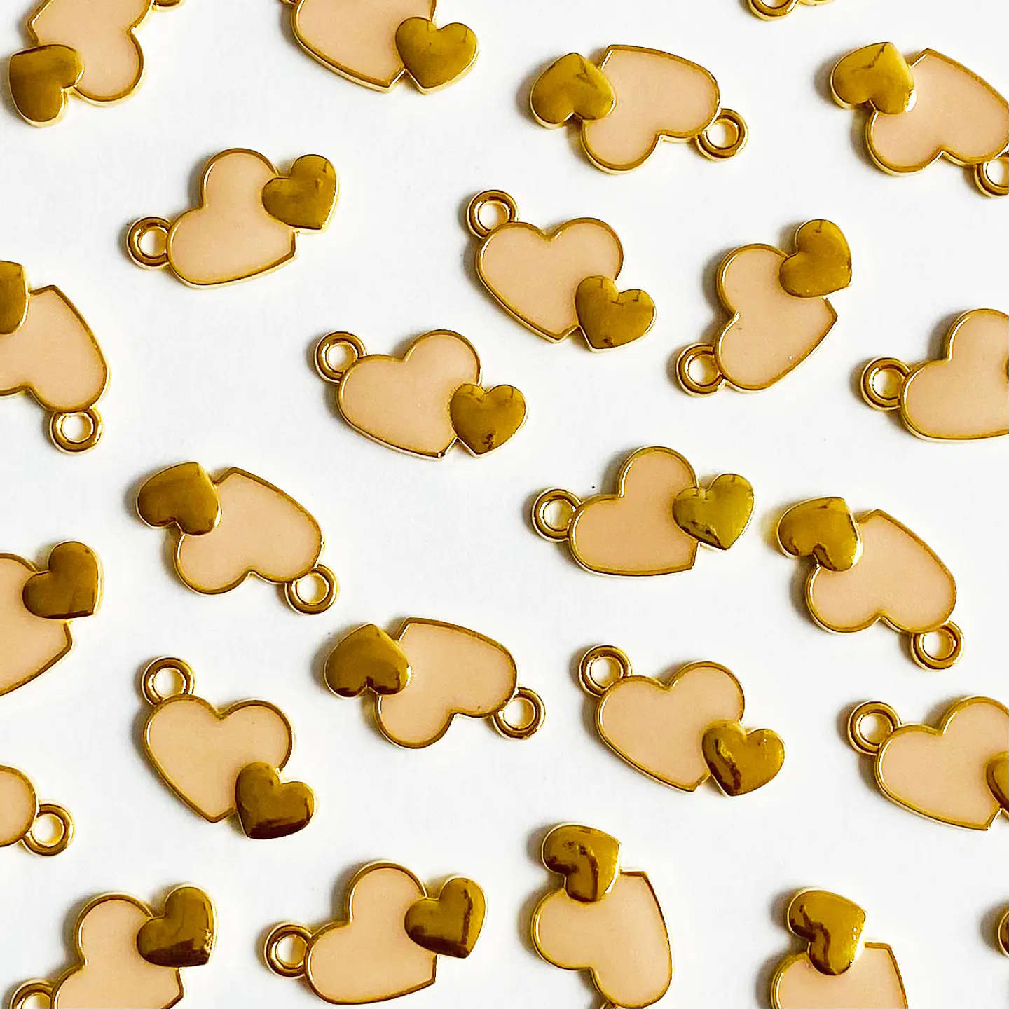 Dije Corazón Doble • Baño de Oro Resina • 11x16 mm 8