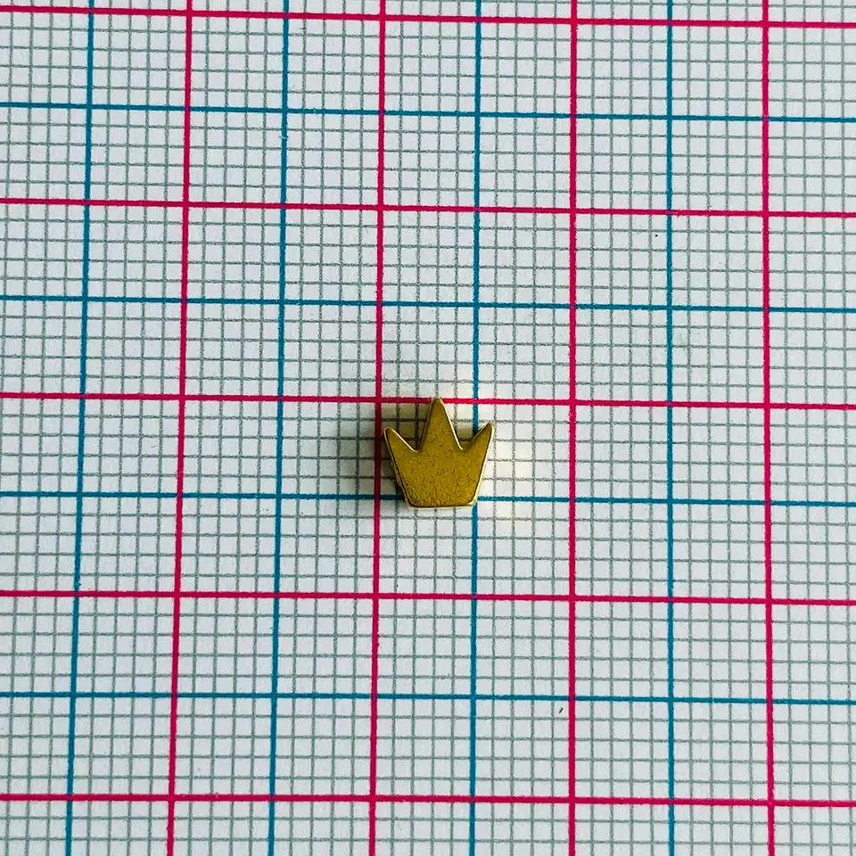 Dije Corona • Baño de Oro • 5x5 mm 2