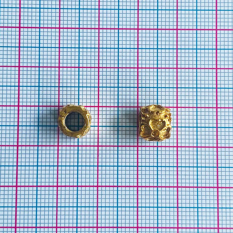 Separador Cilindro Corazón • Baño de Oro • 8x8 mm                 2