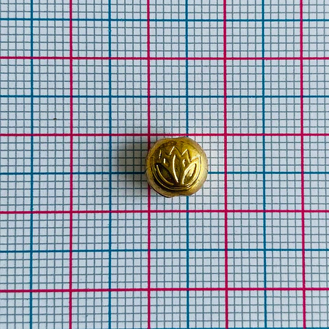 Separador Flor de Loto • Baño de Oro • 8x8 mm