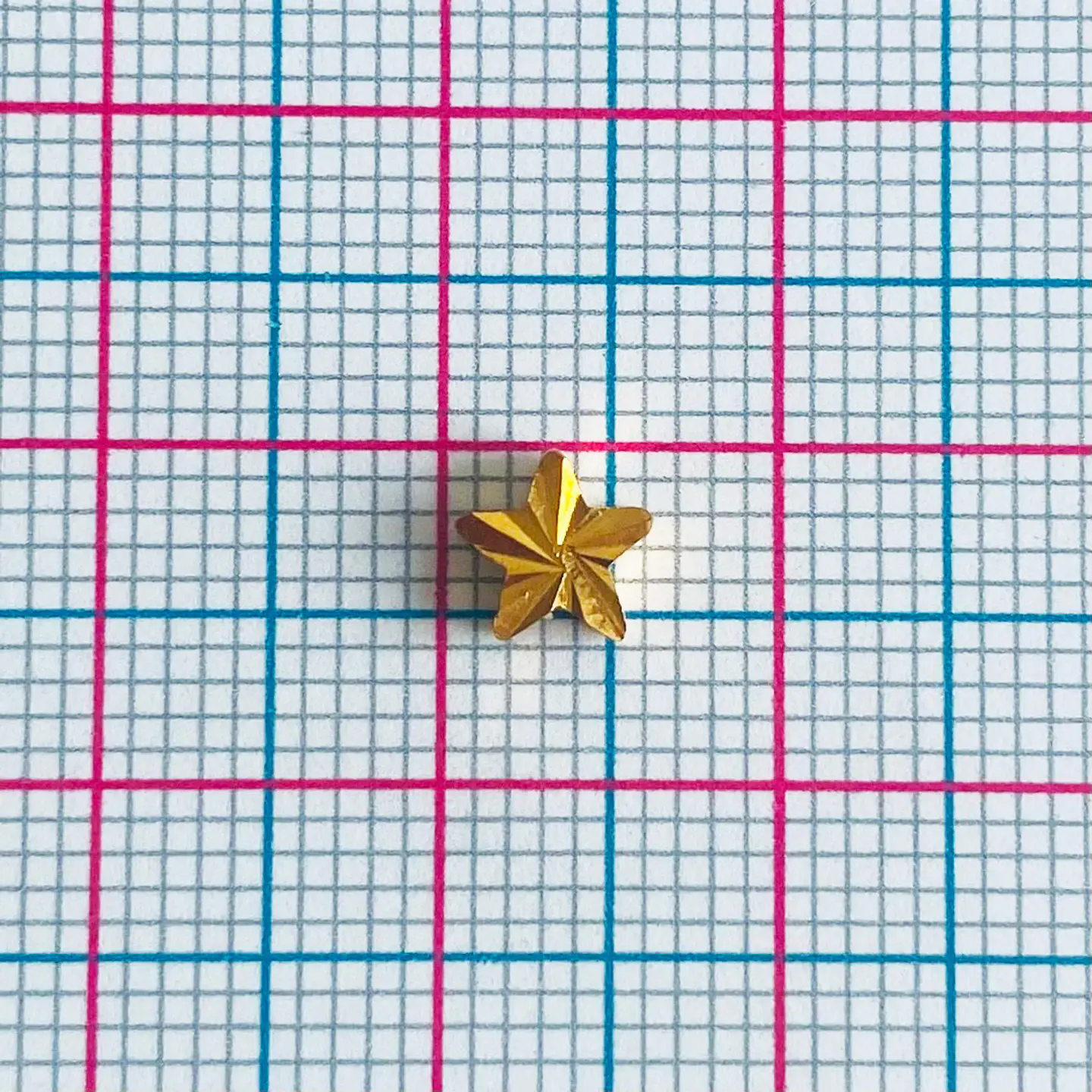 Separador Estrella Destello • Baño de Oro • 6x6 mm 2