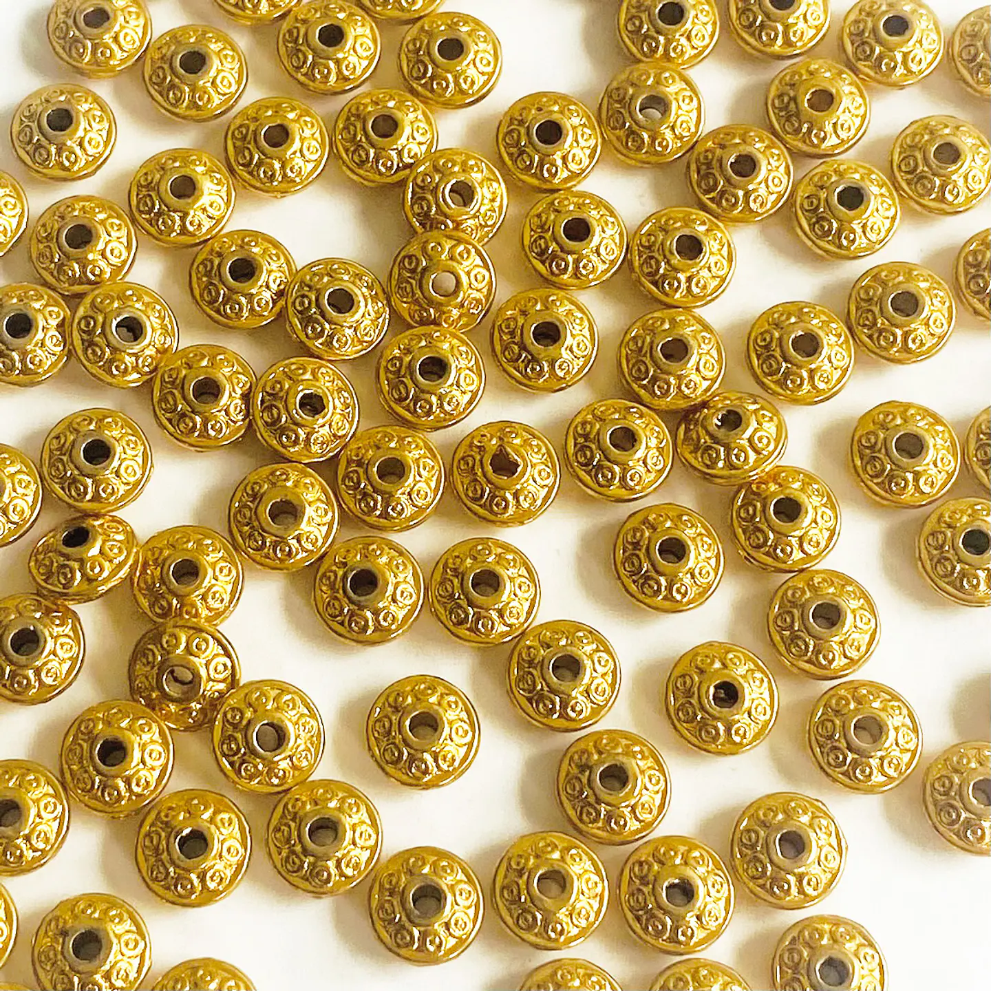 Separador Rondel de Flores • Baño de Oro • 6x6 mm 1