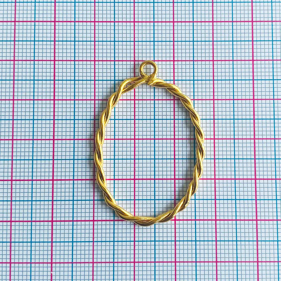 Dije de Marco Ovalado Entorchado • Baño de Oro • 28x42 mm 2