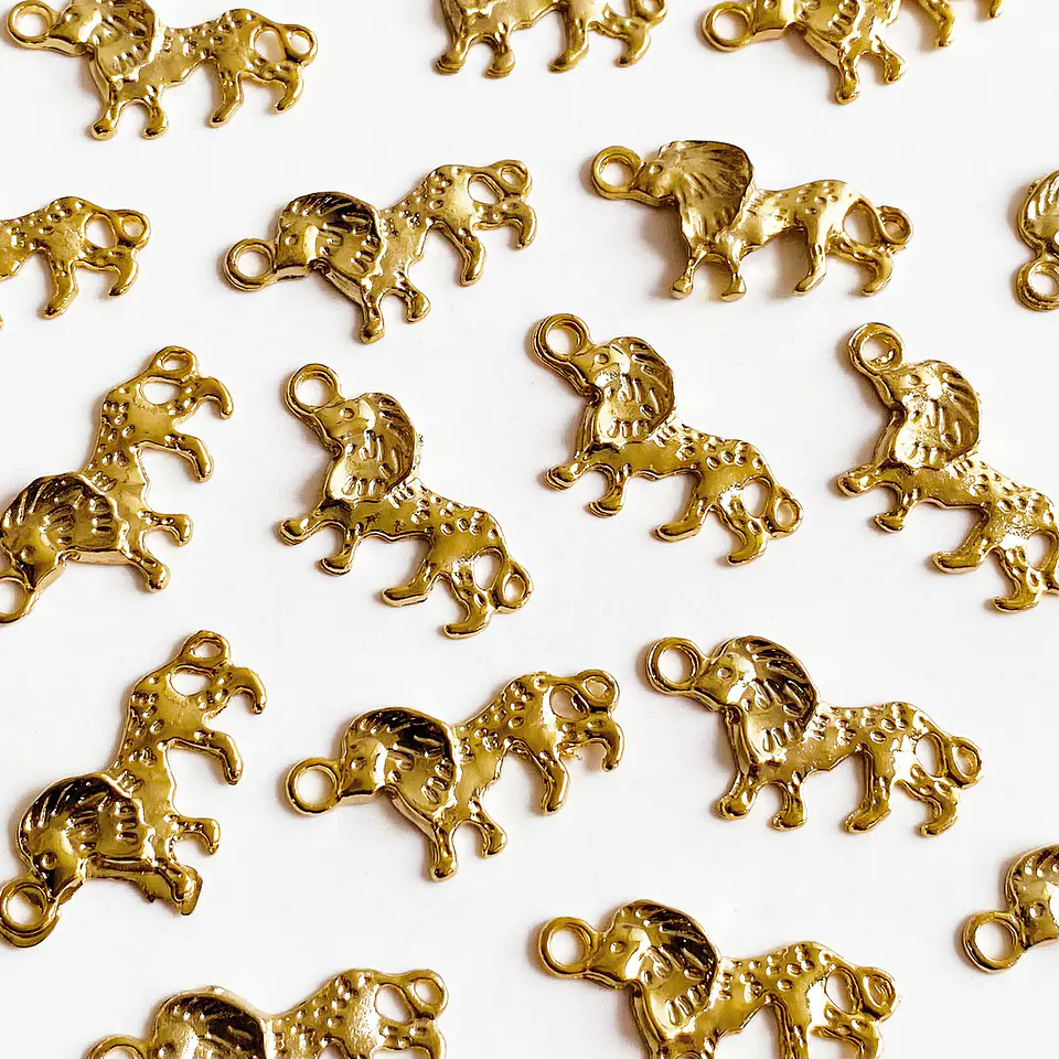 Dije de León • Baño de Oro • 25x14 mm 1