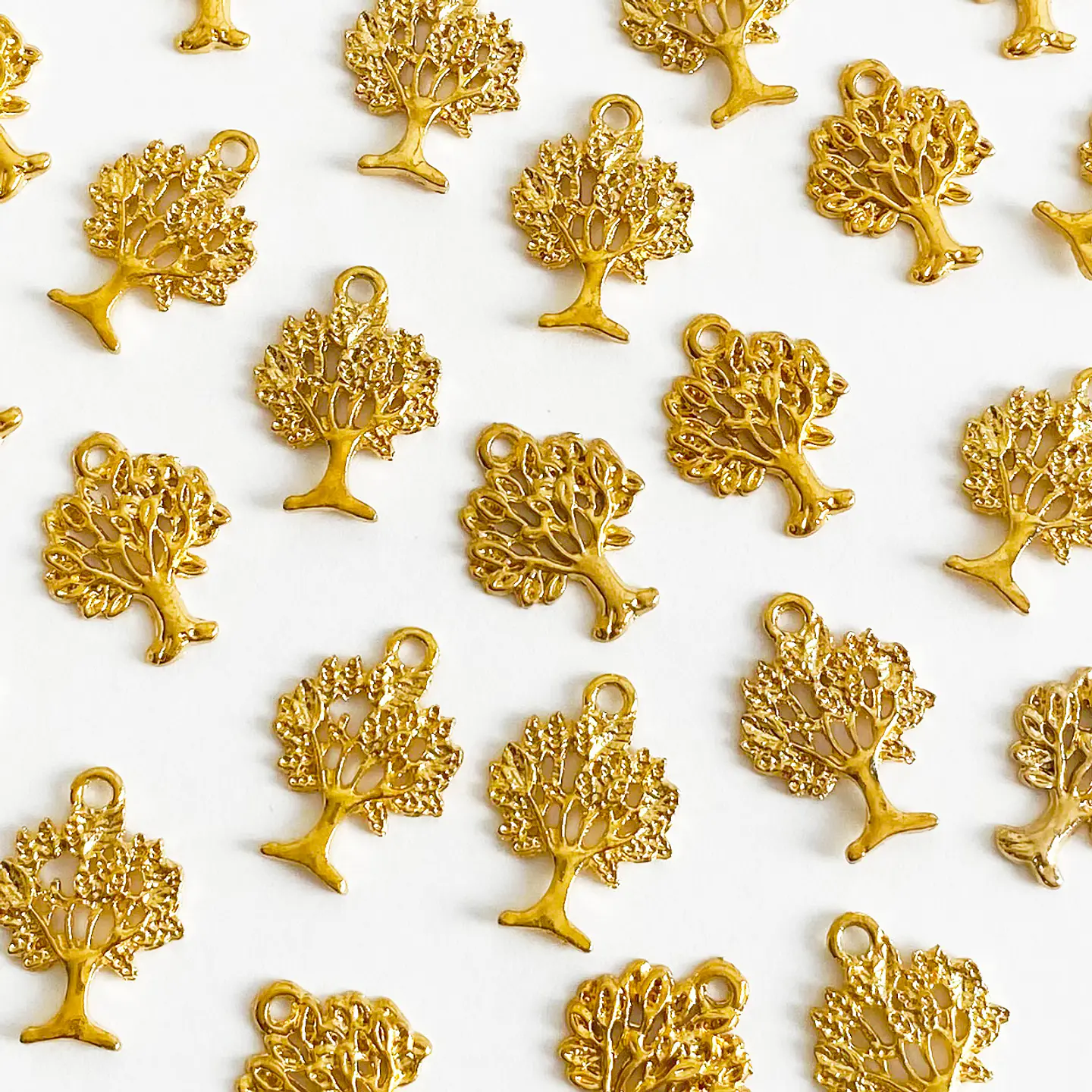 Dije Árbol de la Vida Realista • Baño de Oro • 17x23 mm                         1