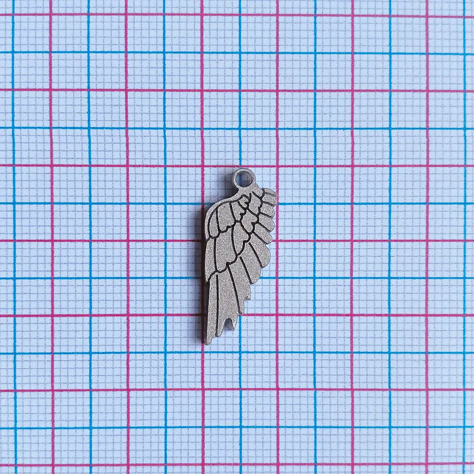 Dije Ala • Acrílico • 10x25 mm 2