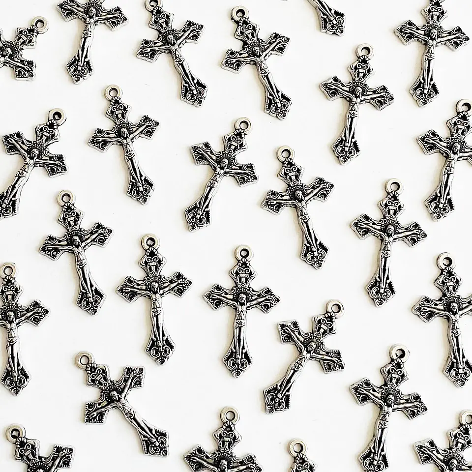 Dije Crucifijo Barroco • Zamak • 15x25 mm 1