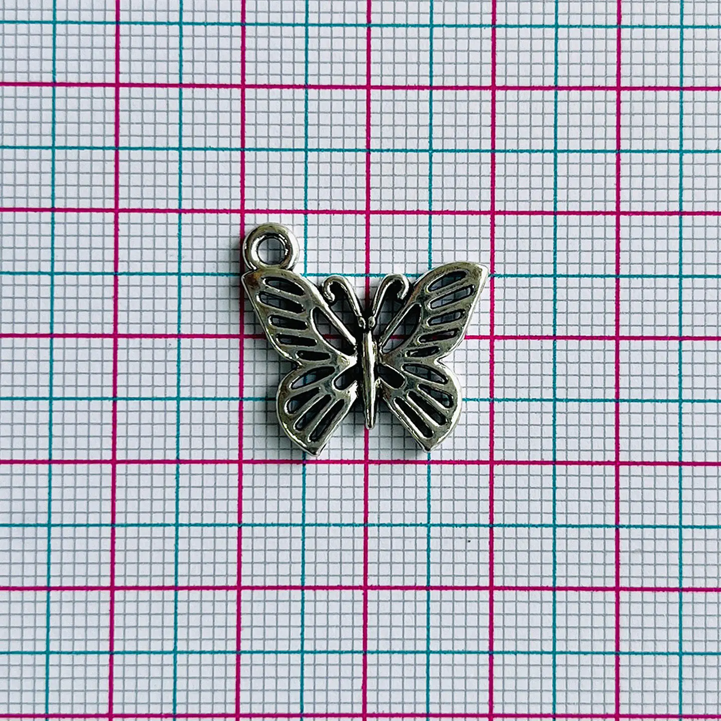 Dije Mariposa Troquelada • Zamak • 20x20 mm 2