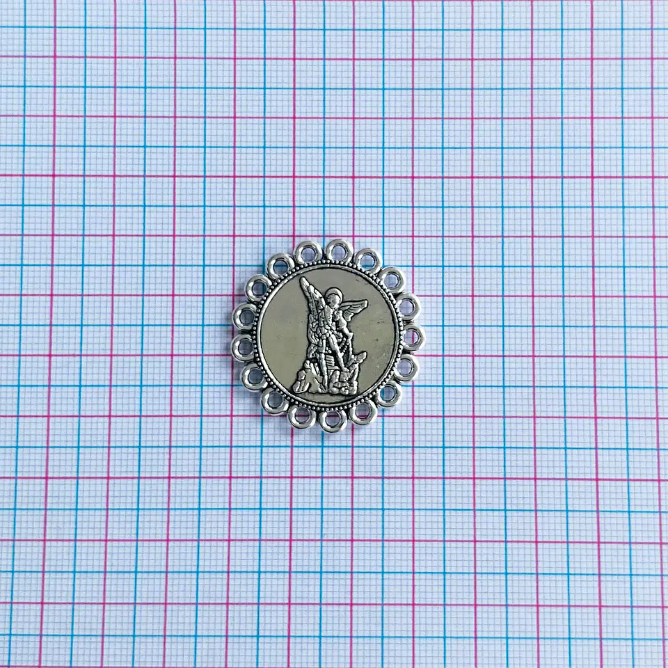Medalla San Miguel Arcángel • Zamak • 33x33 mm 2