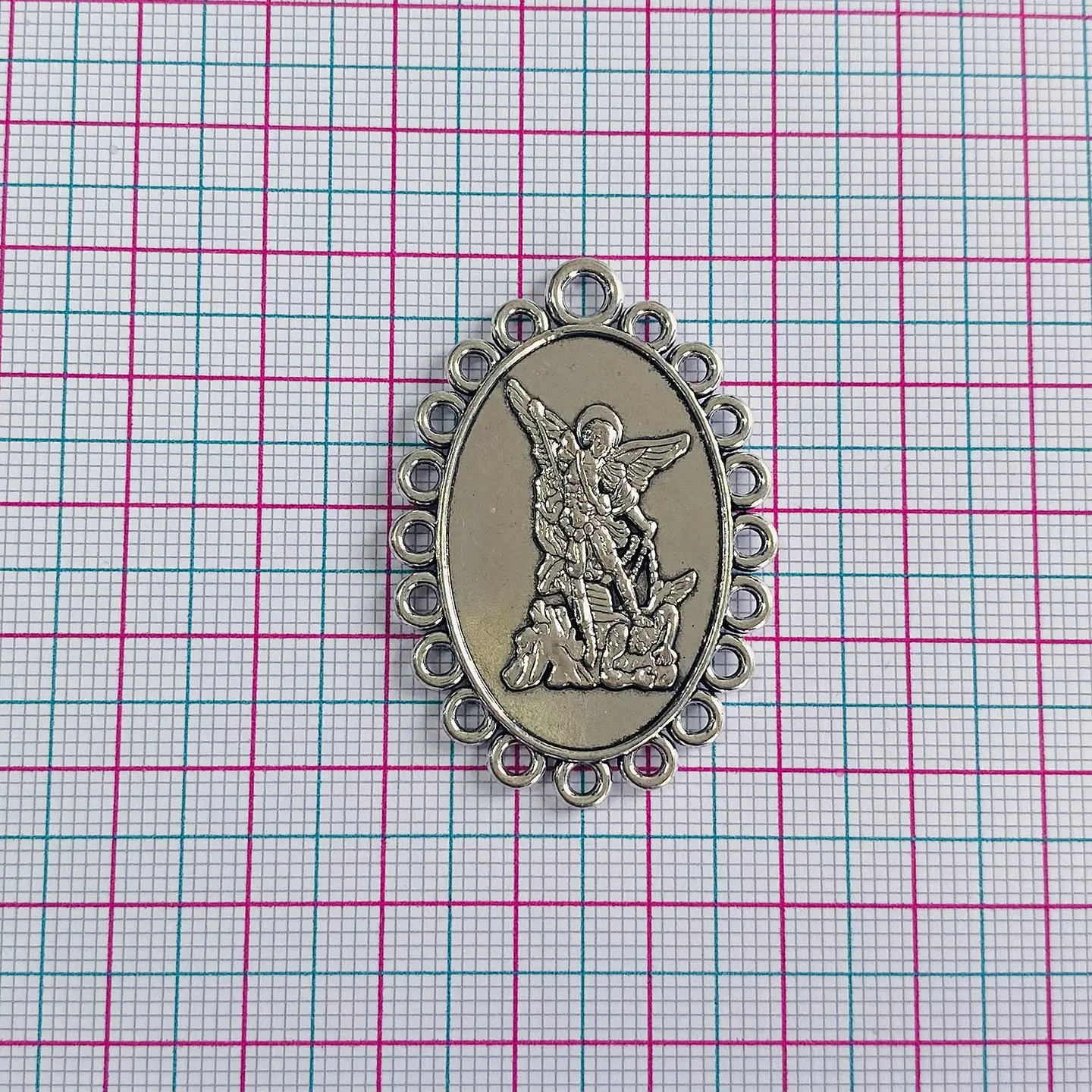 Medalla San Miguel Arcángel • Zamak • 42x30 mm 2