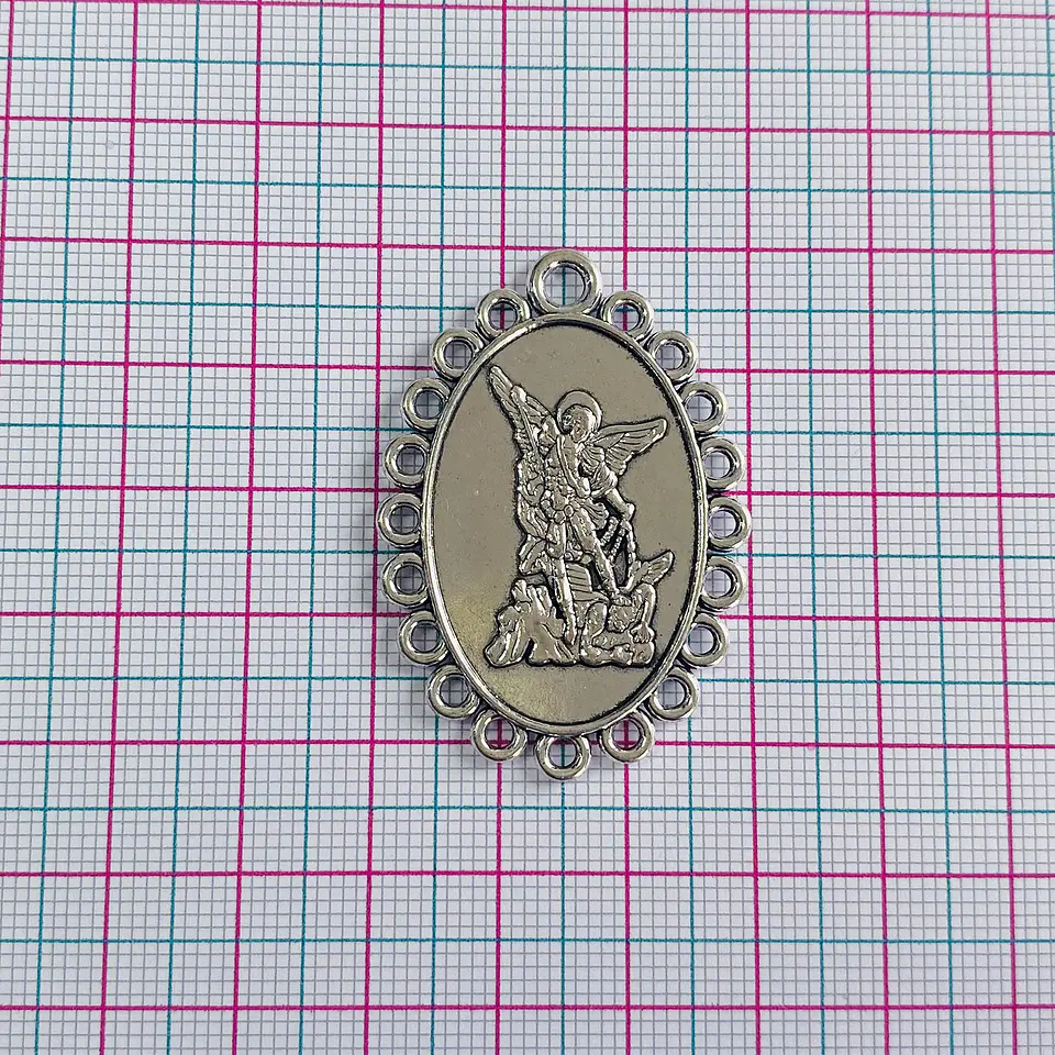 Medalla San Miguel Arcángel • Zamak • 42x30 mm 2