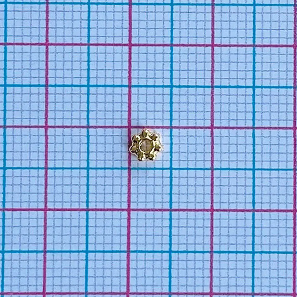 Separador Flor • Baño de Oro • 3x3 mm 2