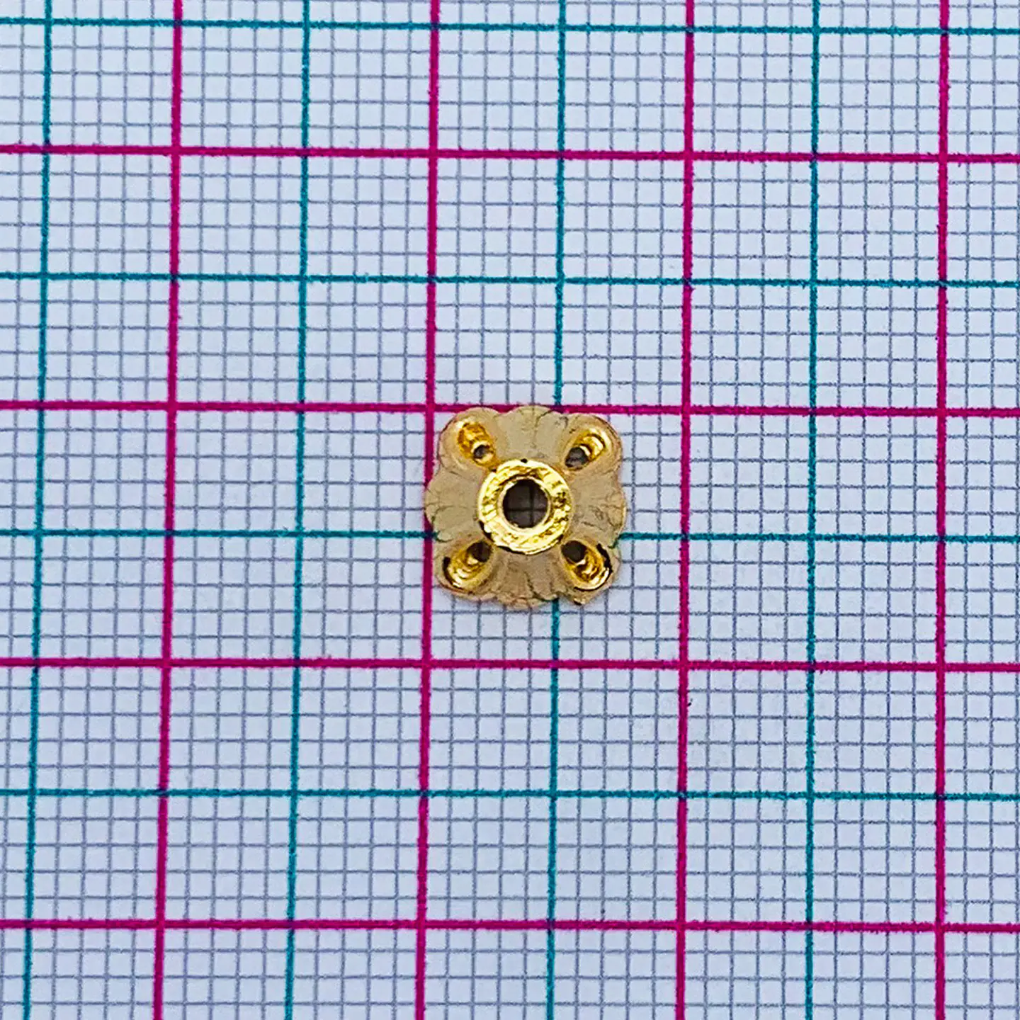 Cubre Bola Campana Flor • Baño de oro • 7x7 mm 2