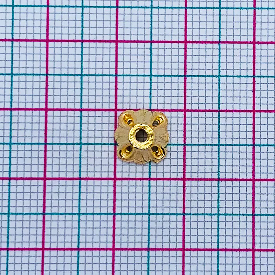 Cubre Bola Campana Flor • Baño de oro • 7x7 mm 2