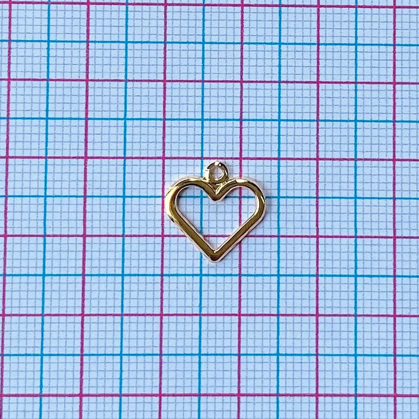 Mini Dije Silueta Corazón • Baño de Oro • 14x14 mm 2
