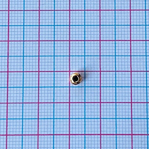 Balin Tallado • Baño de Oro • 4 mm
