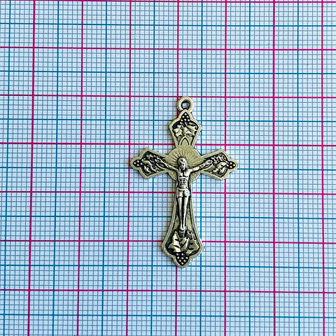 Dije Cruz Crucifijo Detallado • Zamak • 23x35 mm