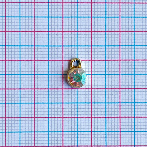 Dije Piedra Boreal • Zamak • 7x10 mm