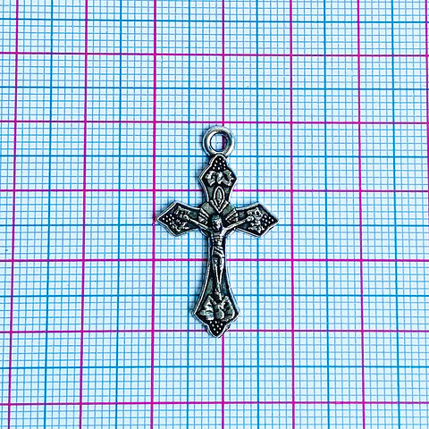 Dije Cruz Crucifijo Pequeña • Zamak • 18X30 MM