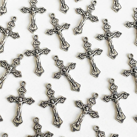 Dije Cruz Crucifijo con Detalles • Zamak • 20x34 mm