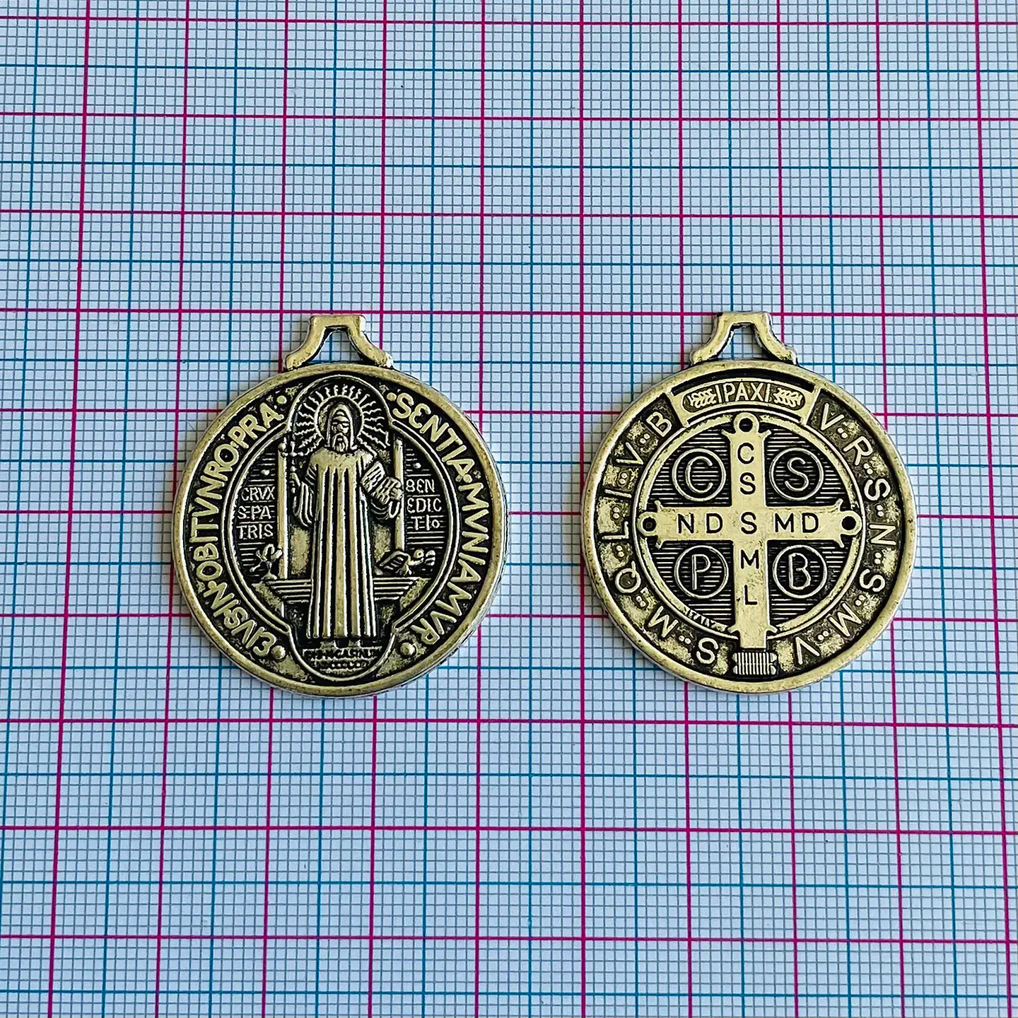 Dije Medalla San Benito Grande • Zamak • 34x38 mm 2