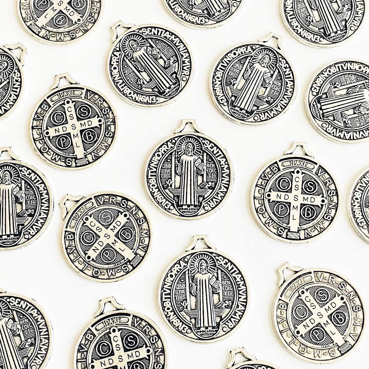 Dije Medalla San Benito Grande • Zamak • 34x38 mm 1