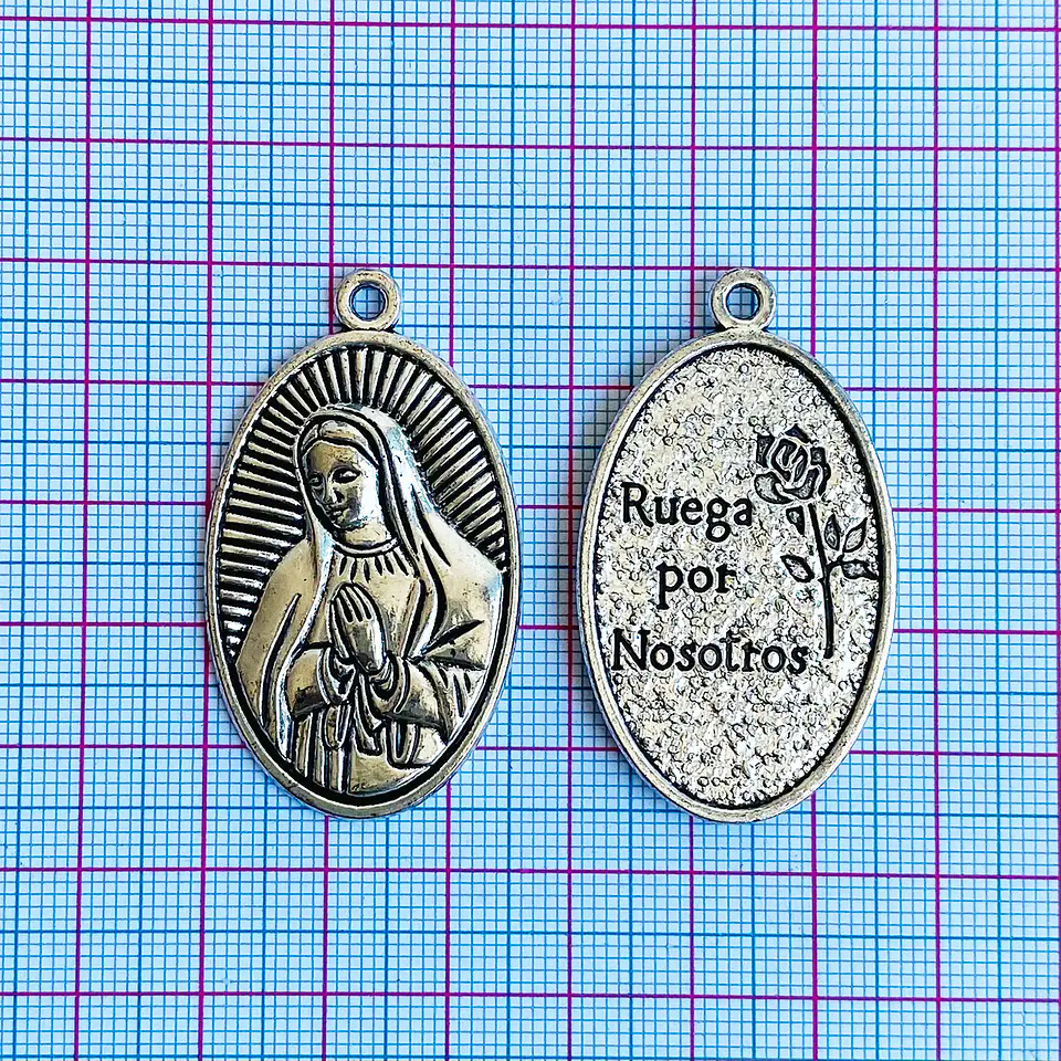 Dije Medalla Ovalada  Virgen de Guadalupe • Zamak • 25x46 mm 2