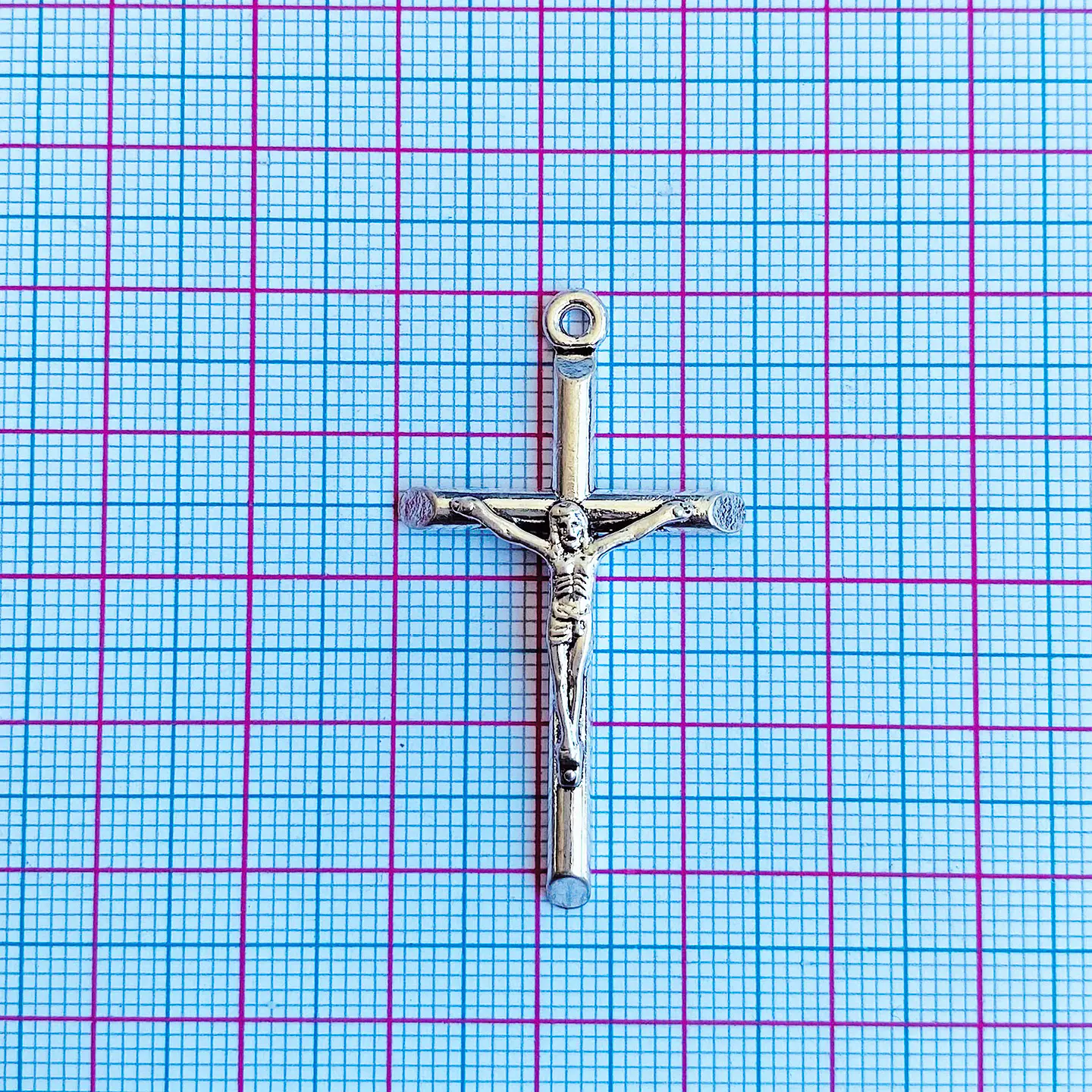 Dije Cruz Crucifijo Tubular Minimalista • Zamak • 25x43 mm 2