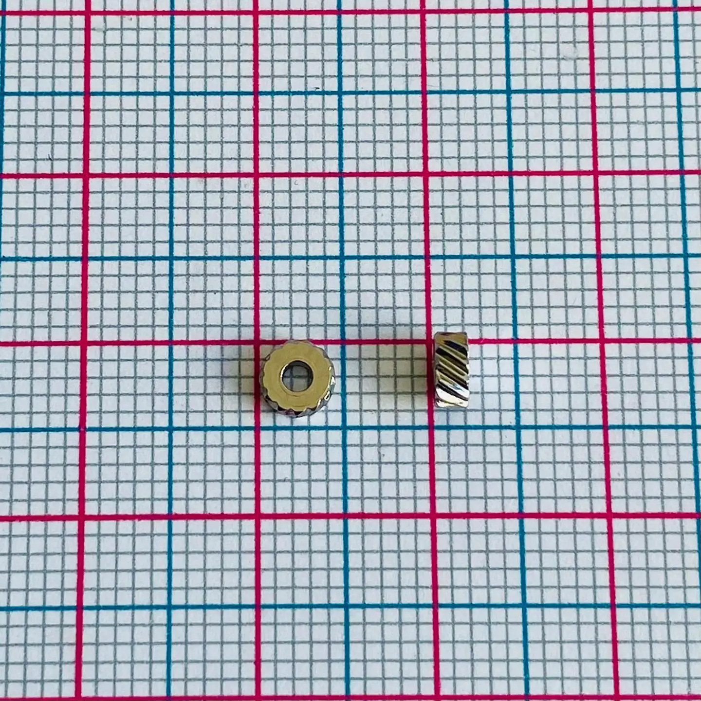Separador Llanta Estriada Plateado • Acero • 4x4 mm 2