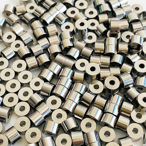 Separador Cilindro Liso Plateado • Acero • 6x6 mm