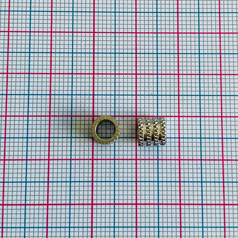 Separador de Cilindro Texturizado Plateado • Acero • 5x6 mm