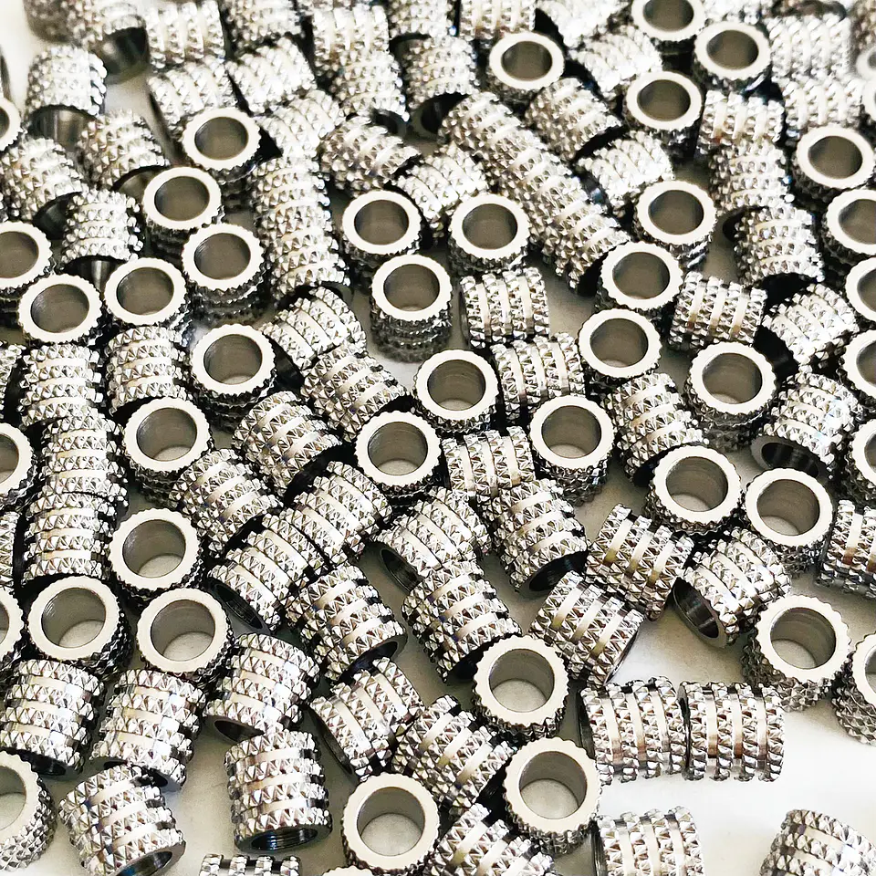 Separador de Cilindro Texturizado Plateado • Acero • 5x6 mm 1